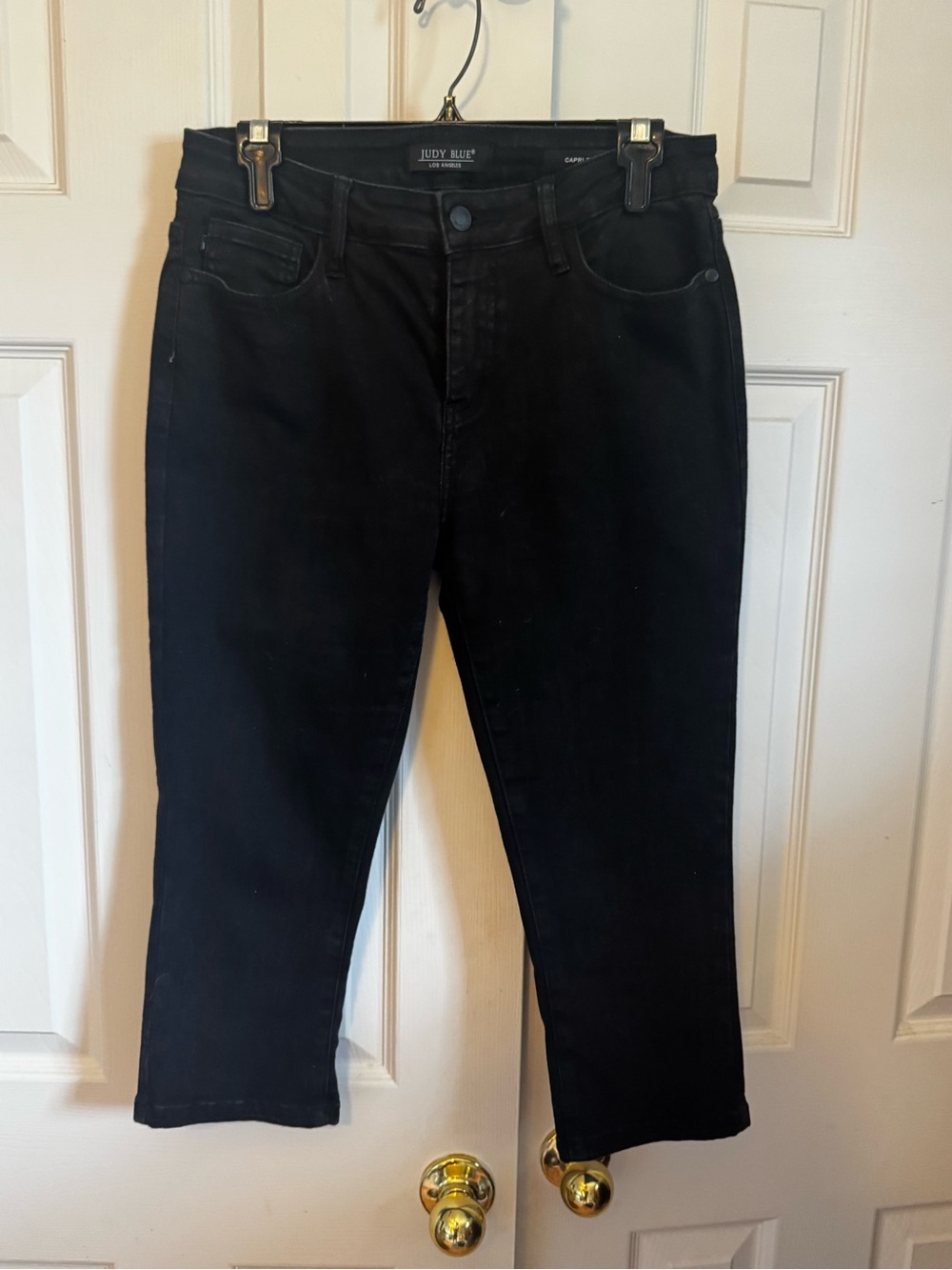 Judy Blue Black Cropped Ankle Jeans